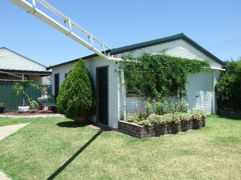 32 Hunter Street, Denman NSW 2328