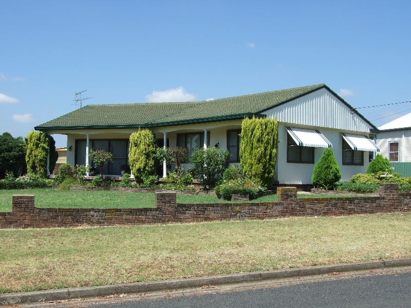 32 Hunter Street, Denman NSW 2328