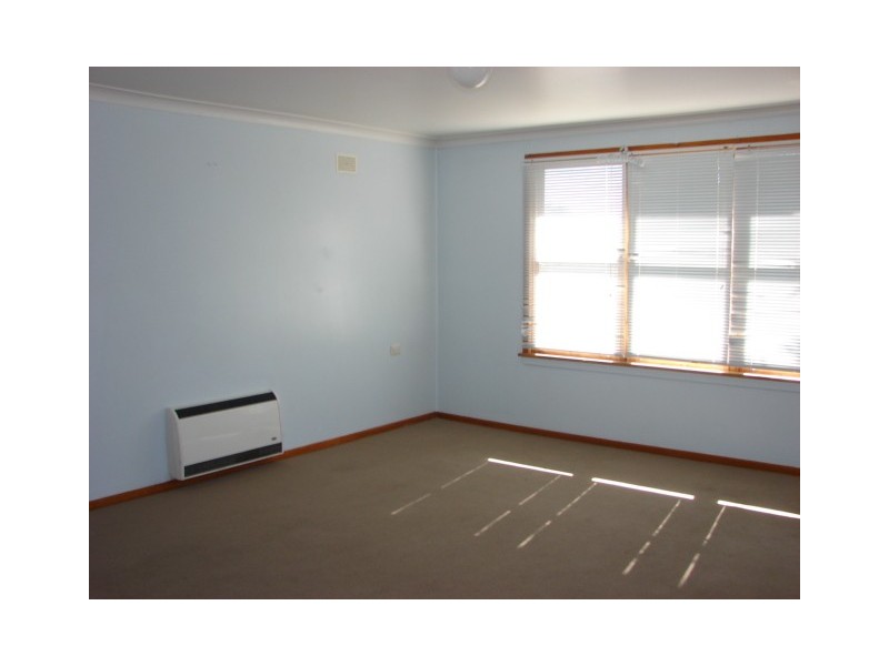 19 Anzac Parade, Muswellbrook NSW 2333