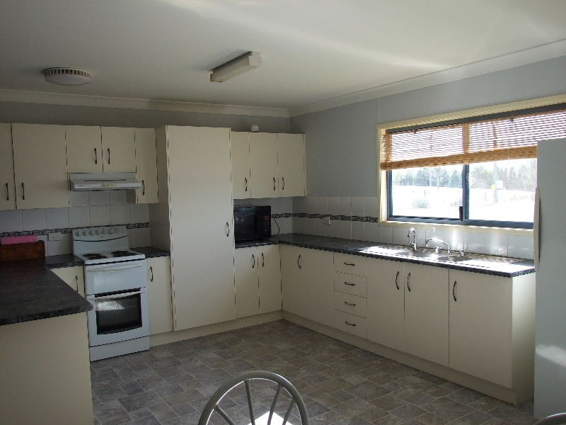 11 Hall Road, Merriwa NSW 2329