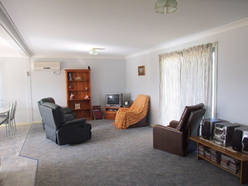 11 Hall Road, Merriwa NSW 2329