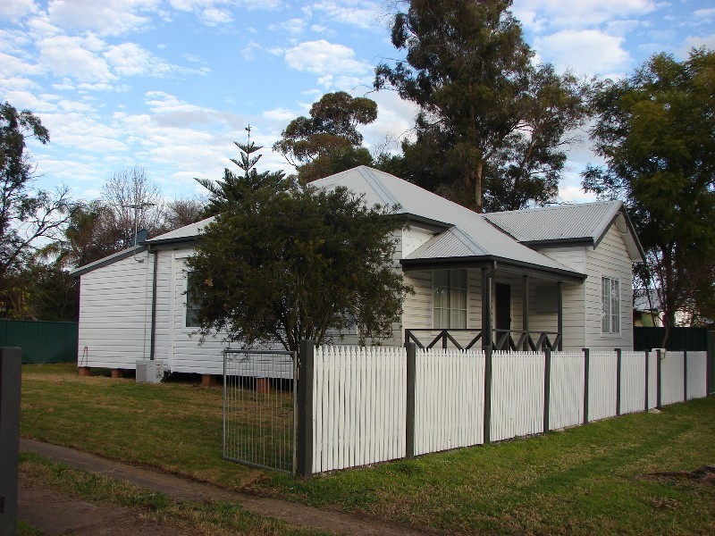 39 Ford Street, Muswellbrook NSW 2333