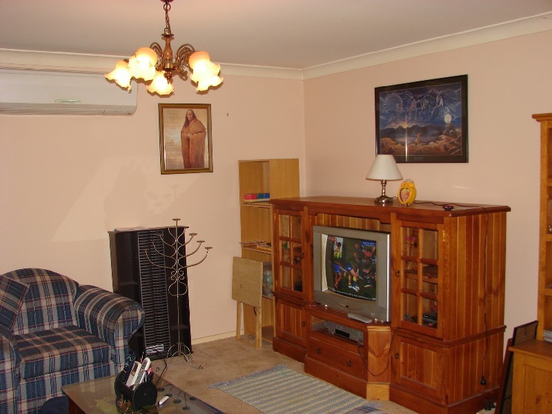 8 Wollombi Road, Muswellbrook NSW 2333