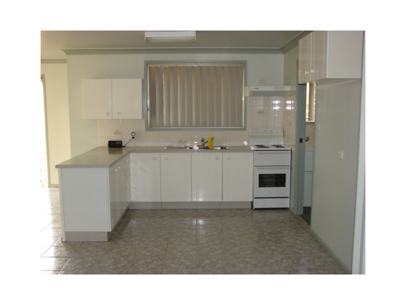 1/2 Calagroo Ave, Muswellbrook NSW 2333