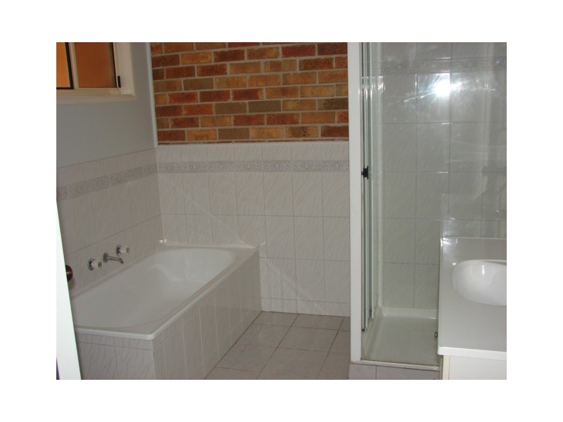 1/2 Calagroo Ave, Muswellbrook NSW 2333