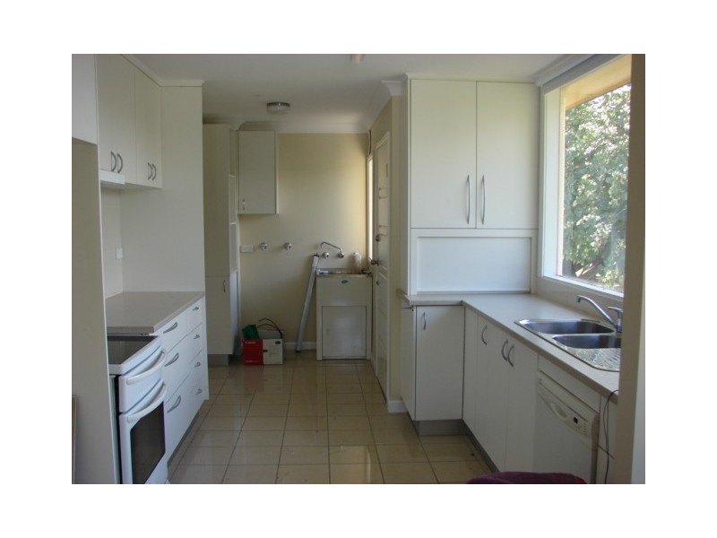 1 Shaw Cres, Muswellbrook NSW 2333