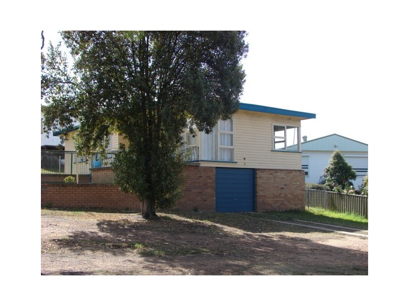 1 Shaw Cres, Muswellbrook NSW 2333