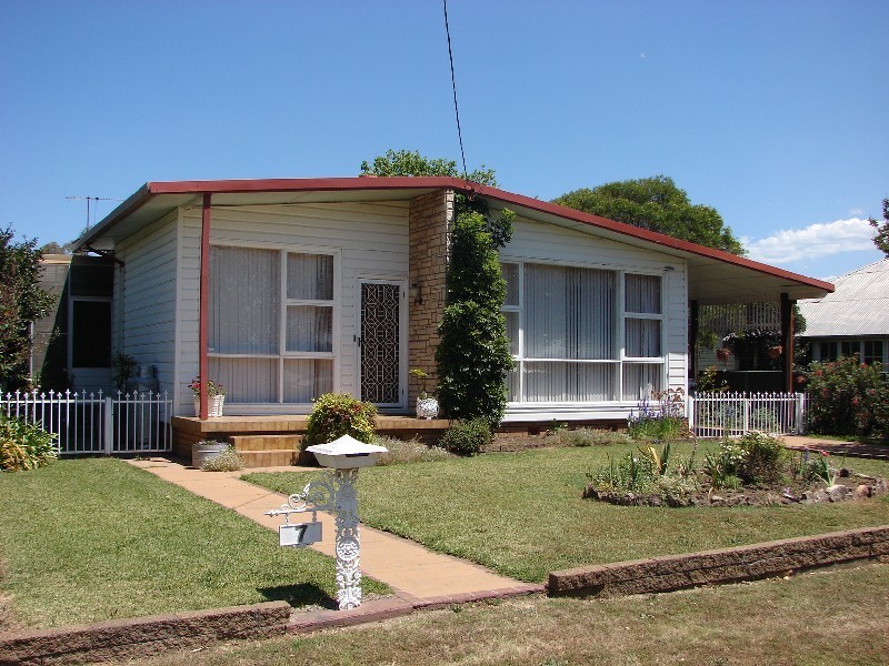 7 Fleming Street, Muswellbrook NSW 2333