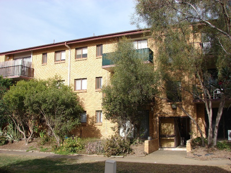 18/2/27 Skellatar Street, Muswellbrook NSW 2333