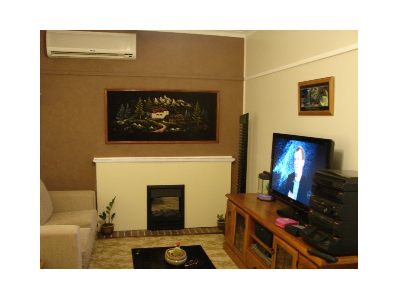 19 Skellatar St, Muswellbrook NSW 2333