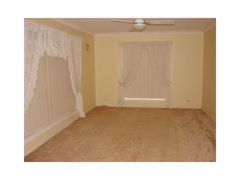 16 Anzac Parade, Muswellbrook NSW 2333