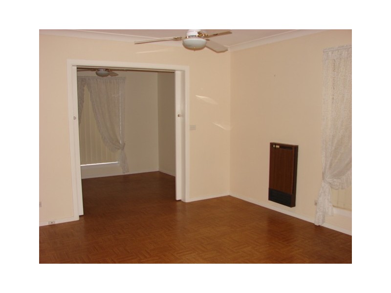 16 Anzac Parade, Muswellbrook NSW 2333