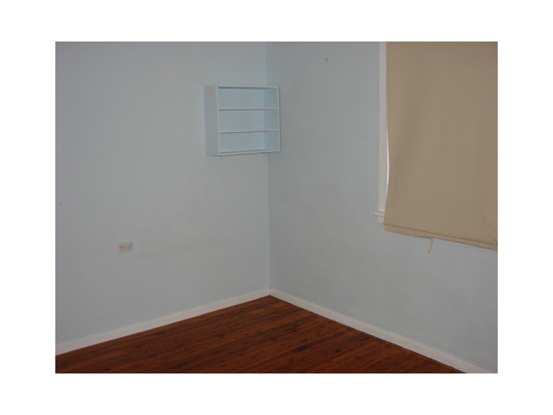 16 Anzac Parade, Muswellbrook NSW 2333