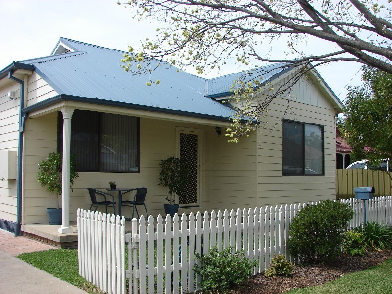 12 Barrett Street, Muswellbrook NSW 2333