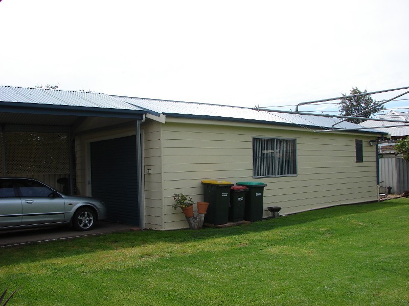 12 Barrett Street, Muswellbrook NSW 2333