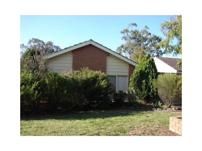 16 Anzac Parade, Muswellbrook NSW 2333