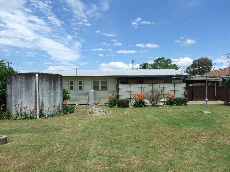 24 Turtle Street, Denman NSW 2328