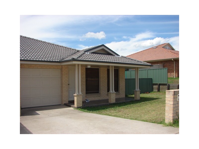 2/10 Plashett Ave, Muswellbrook NSW 2333
