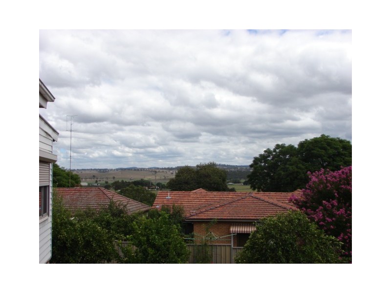 30 Flanders Ave, Muswellbrook NSW 2333