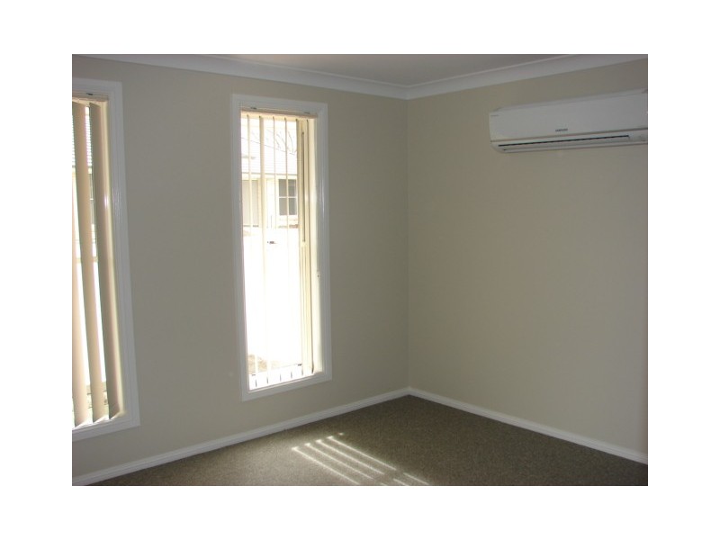 2/22 Segenhoe Street, Aberdeen NSW 2336