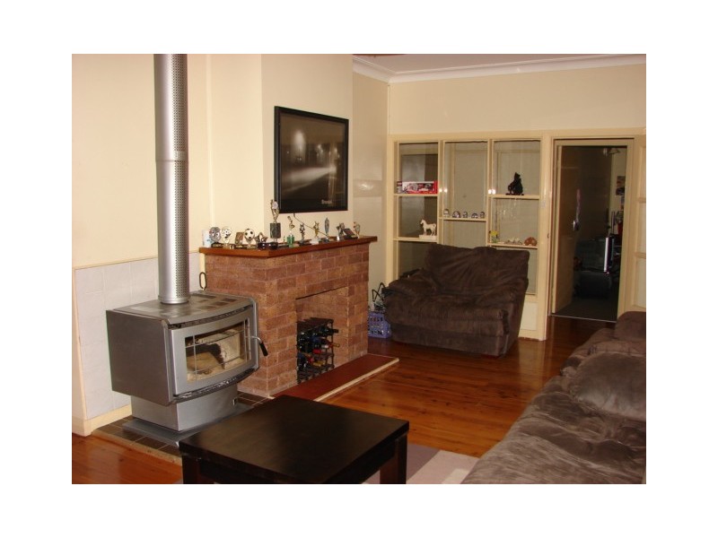 83 St Andrew Street, Aberdeen NSW 2336