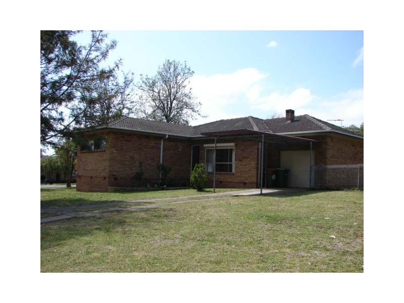 2 Adams Street, Muswellbrook NSW 2333
