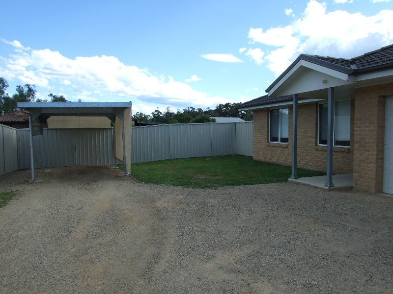 2/14 Paxton Street, Denman NSW 2328