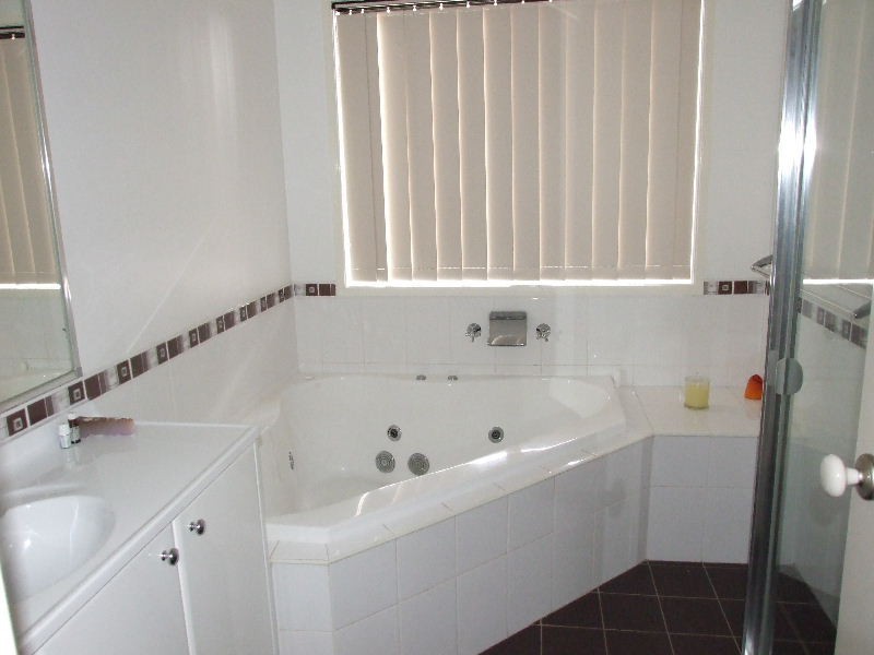 8 Kenilworth Street, Denman NSW 2328