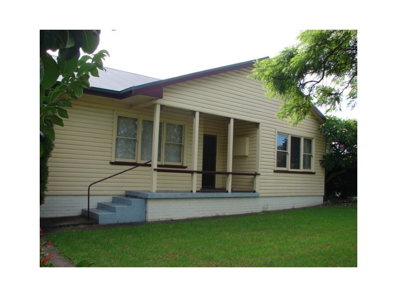 60 Carl Street, Muswellbrook NSW 2333