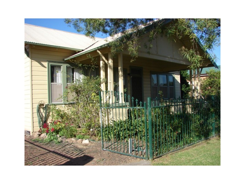 2 Barrett Street, Muswellbrook NSW 2333