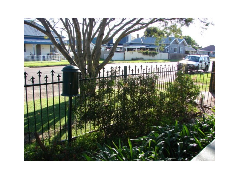 2 Barrett Street, Muswellbrook NSW 2333