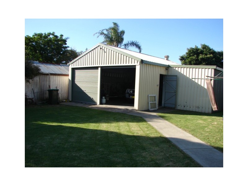 2 Barrett Street, Muswellbrook NSW 2333