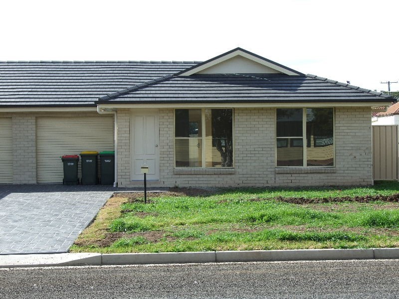 2/36 Palace Street, Denman NSW 2328