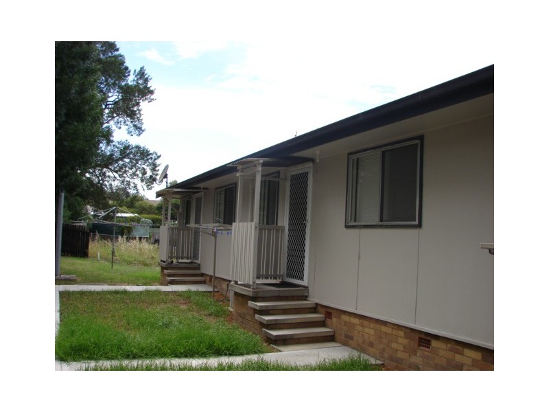 2/35 Carl Street, Muswellbrook NSW 2333