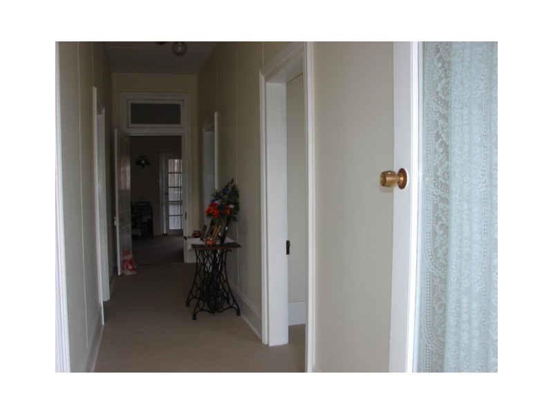 18 Walker Street, Aberdeen NSW 2336