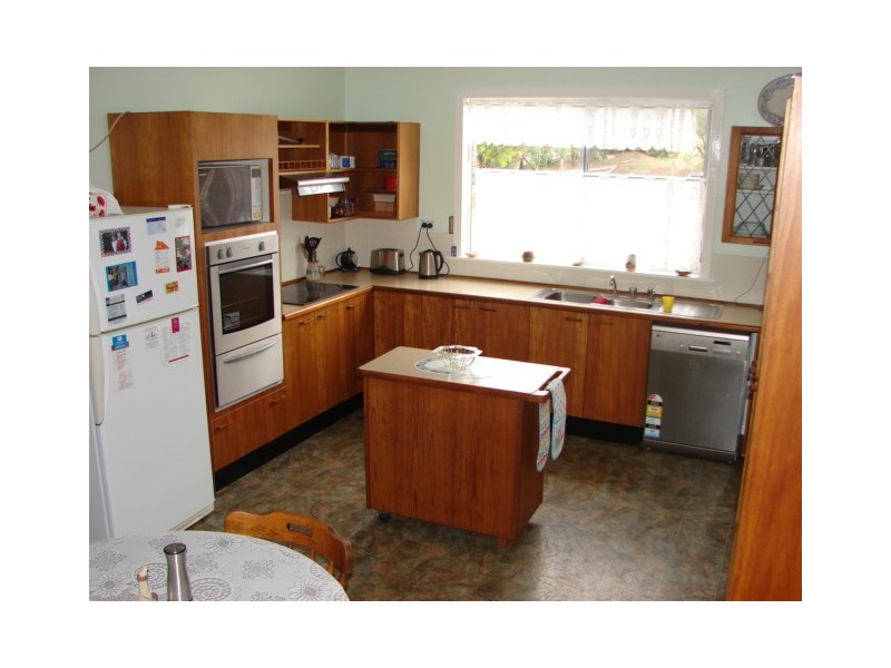 18 Walker Street, Aberdeen NSW 2336