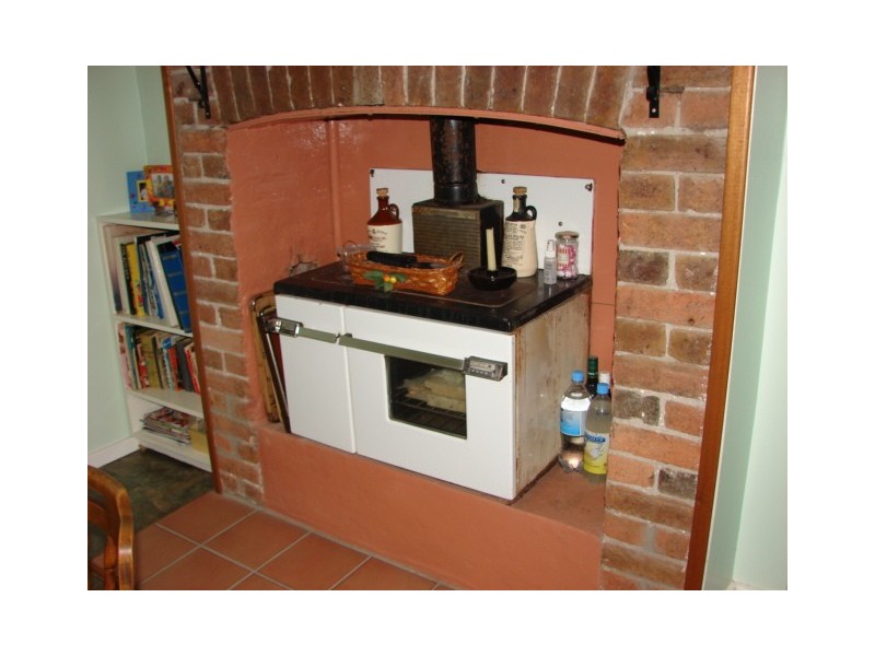 18 Walker Street, Aberdeen NSW 2336