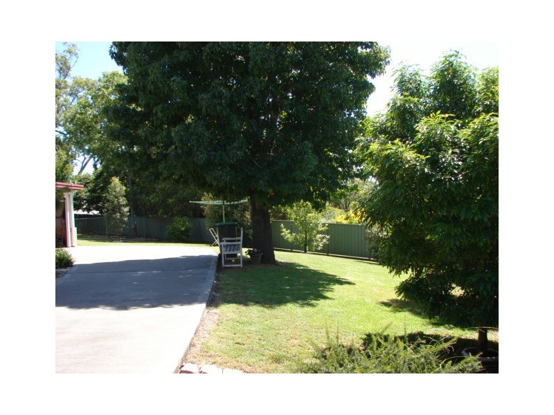 7 Shaw Cres, Muswellbrook NSW 2333