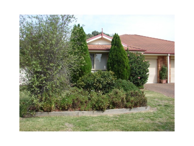 1/12 Cassidy Ave, Muswellbrook NSW 2333