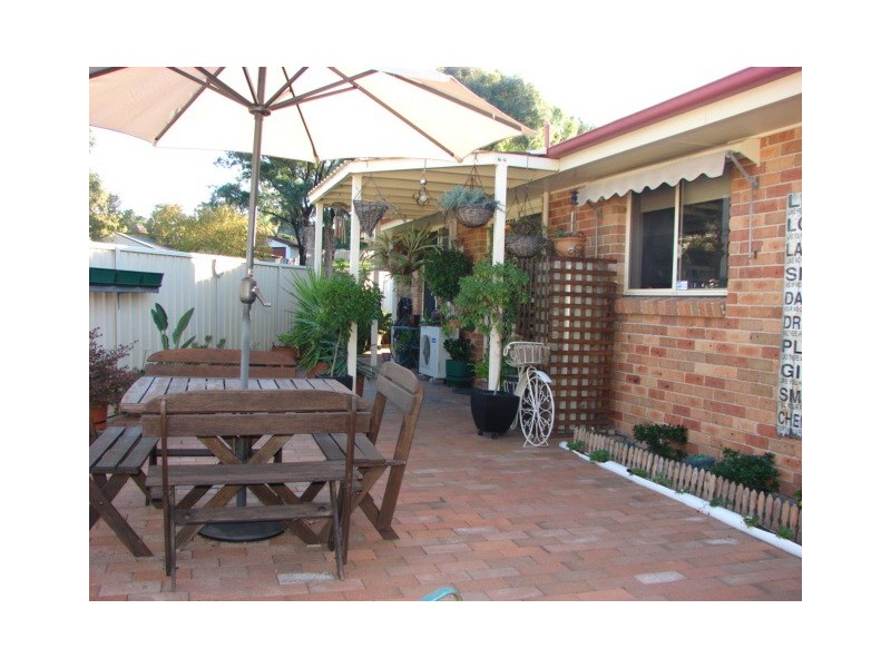 1/12 Cassidy Ave, Muswellbrook NSW 2333