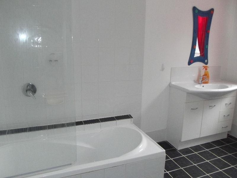 9 Isobel Street, Denman NSW 2328