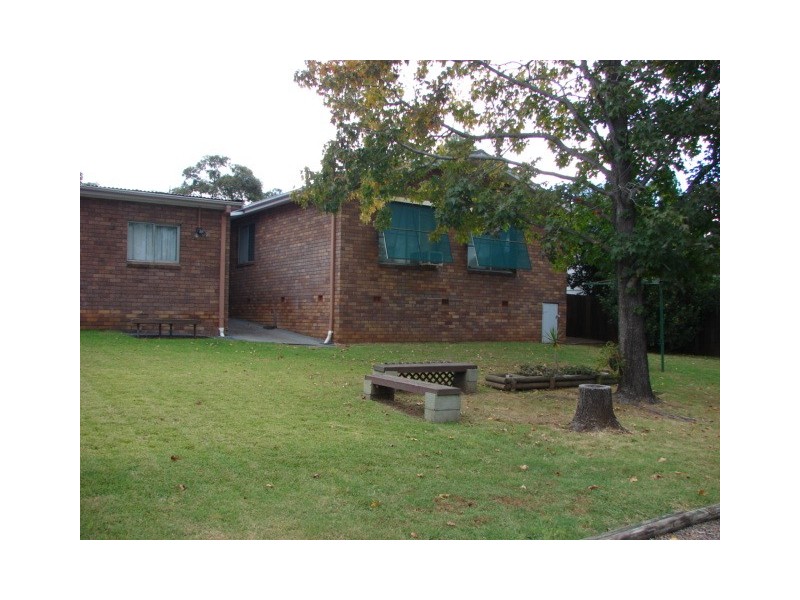 20 Cousins Street, Muswellbrook NSW 2333
