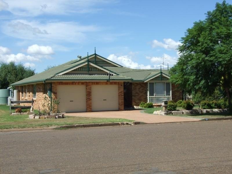 17 Palace Street, Denman NSW 2328