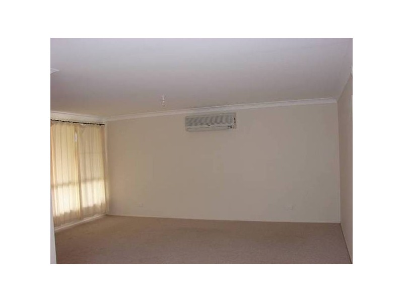 2 Fitzgerald Ave, Muswellbrook NSW 2333