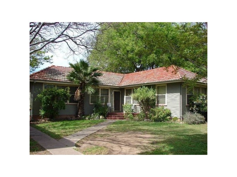 16 Maitland Street, Muswellbrook NSW 2333