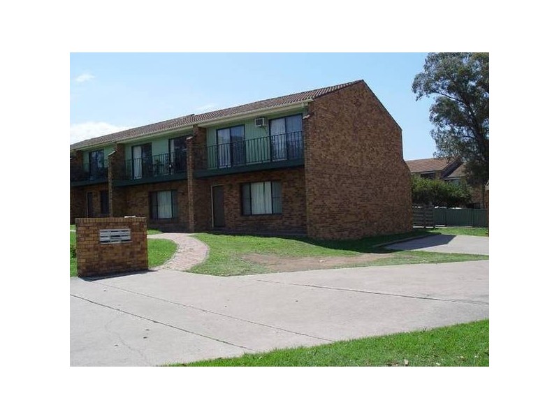8/ Ironbar Rd, Muswellbrook NSW 2333