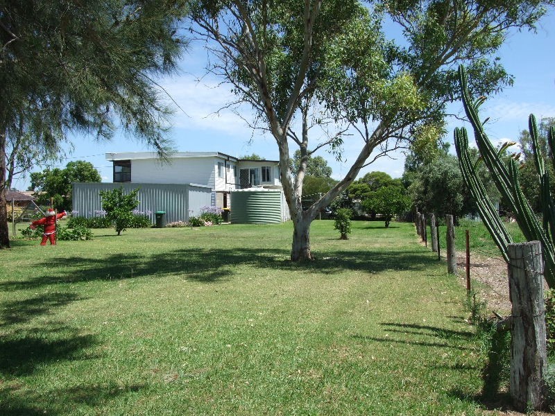 12 Hyde Street, Denman NSW 2328