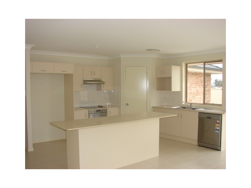 8 Kennedy Place, Muswellbrook NSW 2333