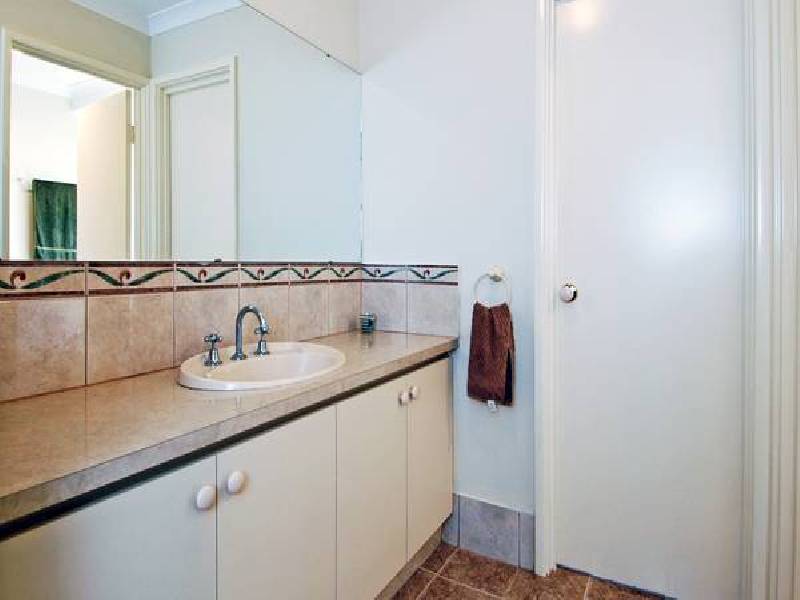 18 Derricap Avenue, Ellenbrook WA 6069