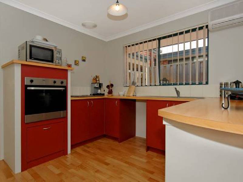 6 Rocklea Crescent, Ellenbrook WA 6069